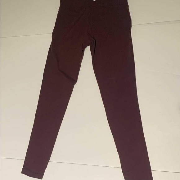 Aritzia TNA Burgundy Leggings - Women’s Size XS - Picture 3 of 4